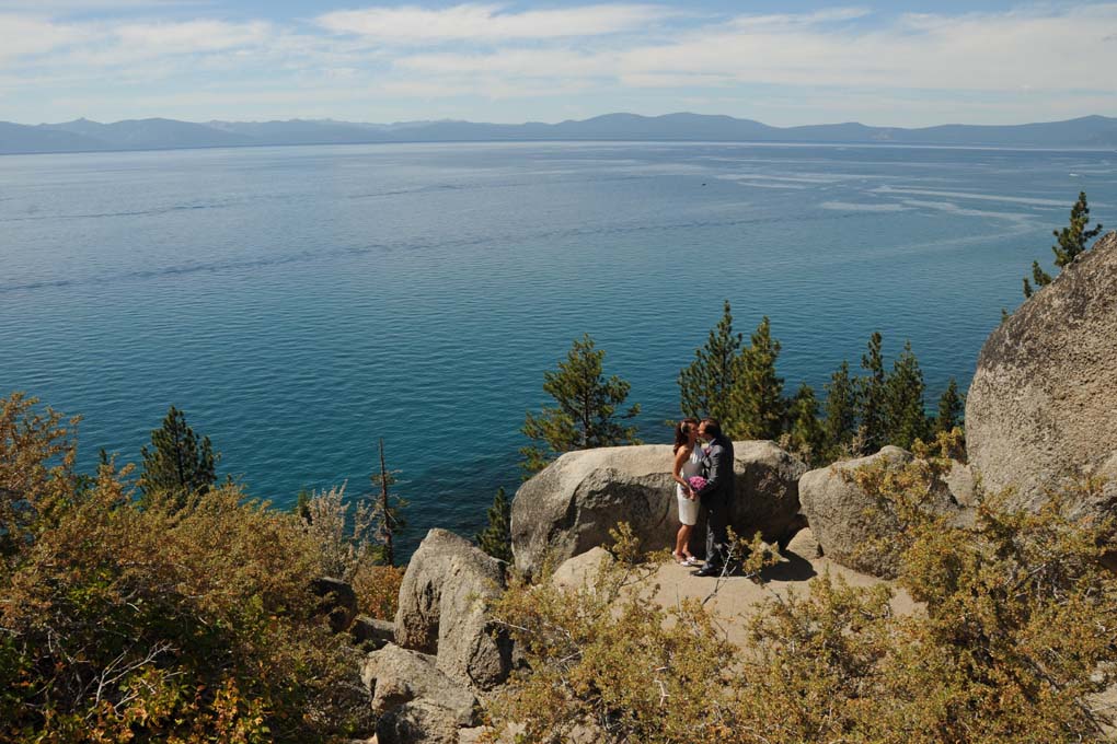 Embraced couple on the nook of Logan Shoals Vista Point.
